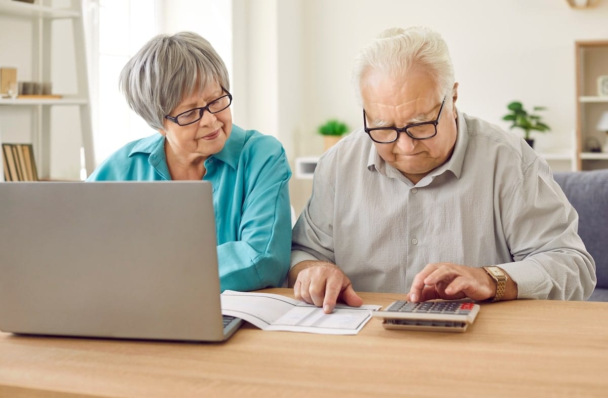 Navigating Financial Questions When Exploring Boca Raton Senior Living Senior couple navigating their finances